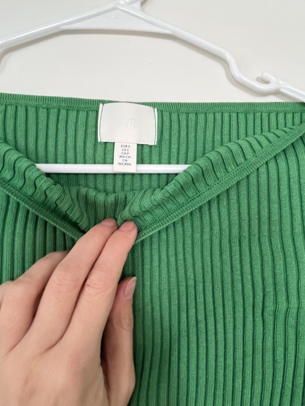 H&M Cropped Green Boatneck Ribbed Sweater - Small - Picture 2 of 5